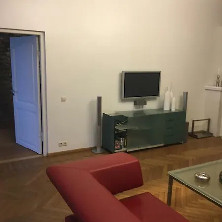 Vene 12a With Balcony *